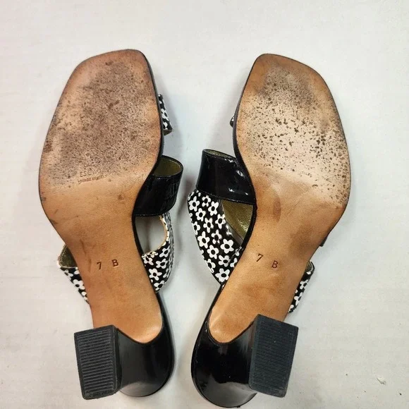 Escada Black and‎ White Patent Leather  Women's Heels Size 7 - Picture 11 of 11